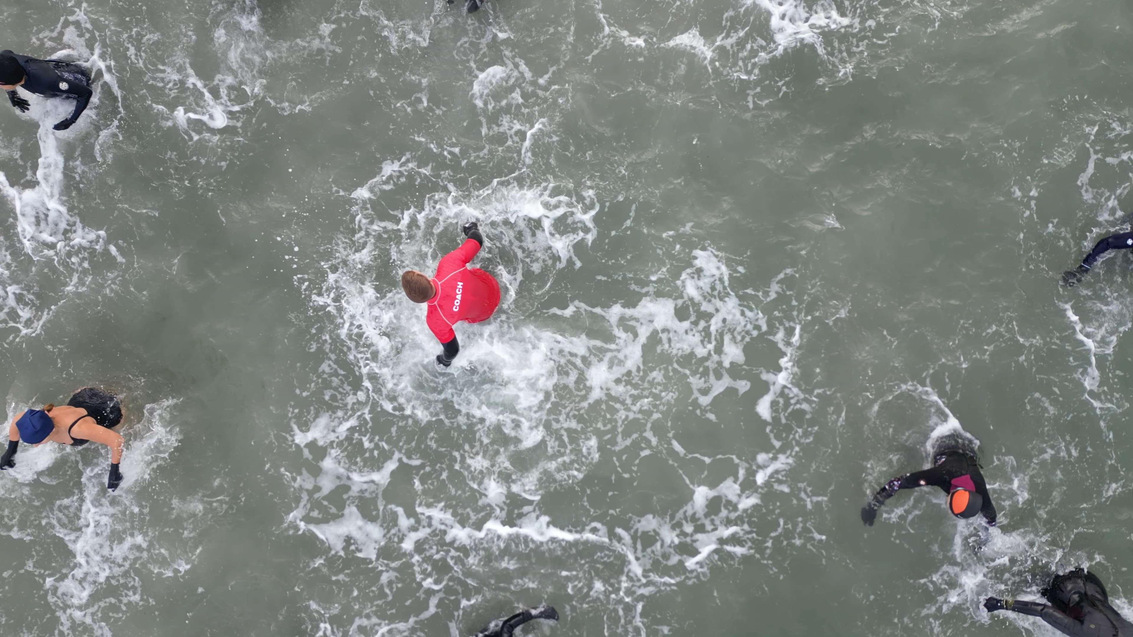 Séance d'Aquagym en mer, vue de haut